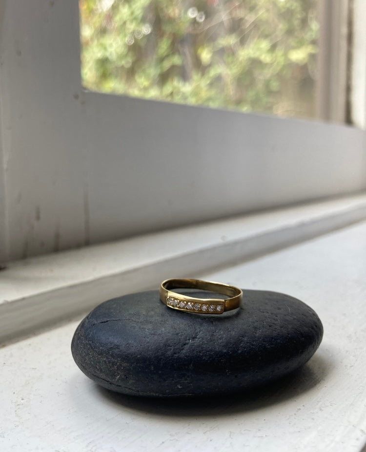G-BAND w/ WHITE DIAMONDS
