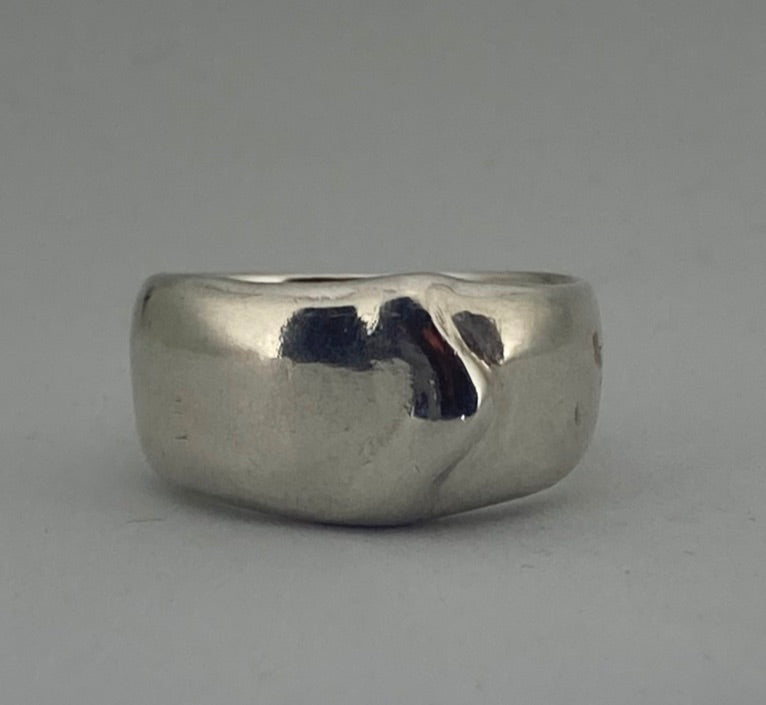 SILVER SQUIGGLE RING
